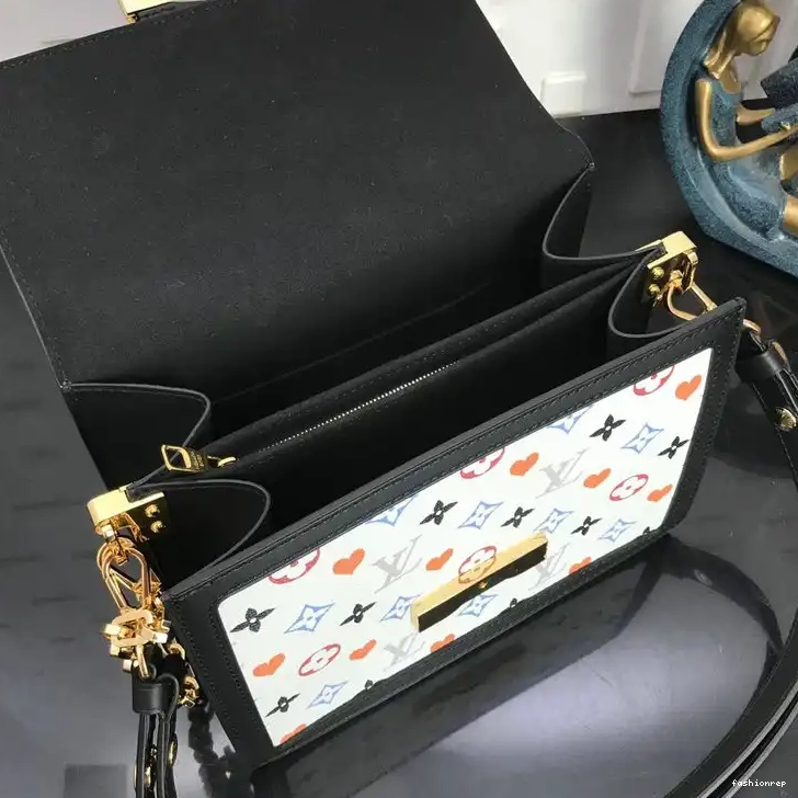 Fashionrep 2012SH0068 Bags LV 0803